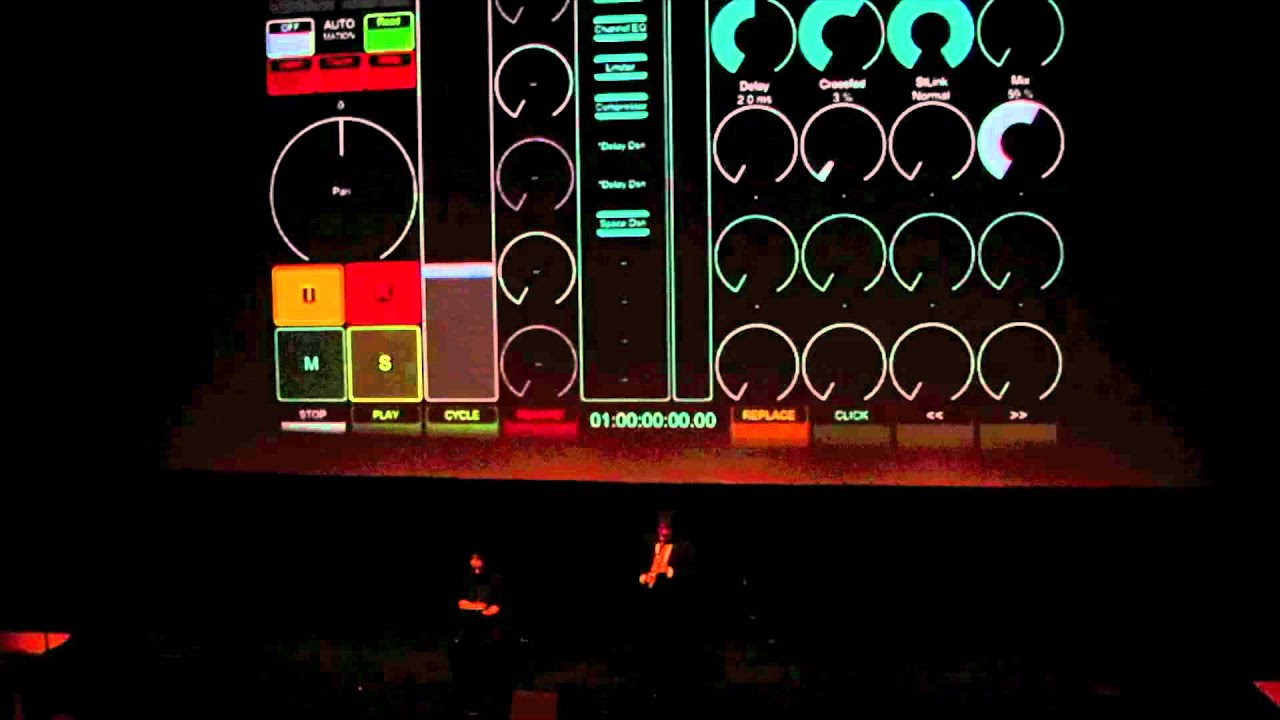 Projected iPad interface during Armé Arirang for Clarinet in A and iPad